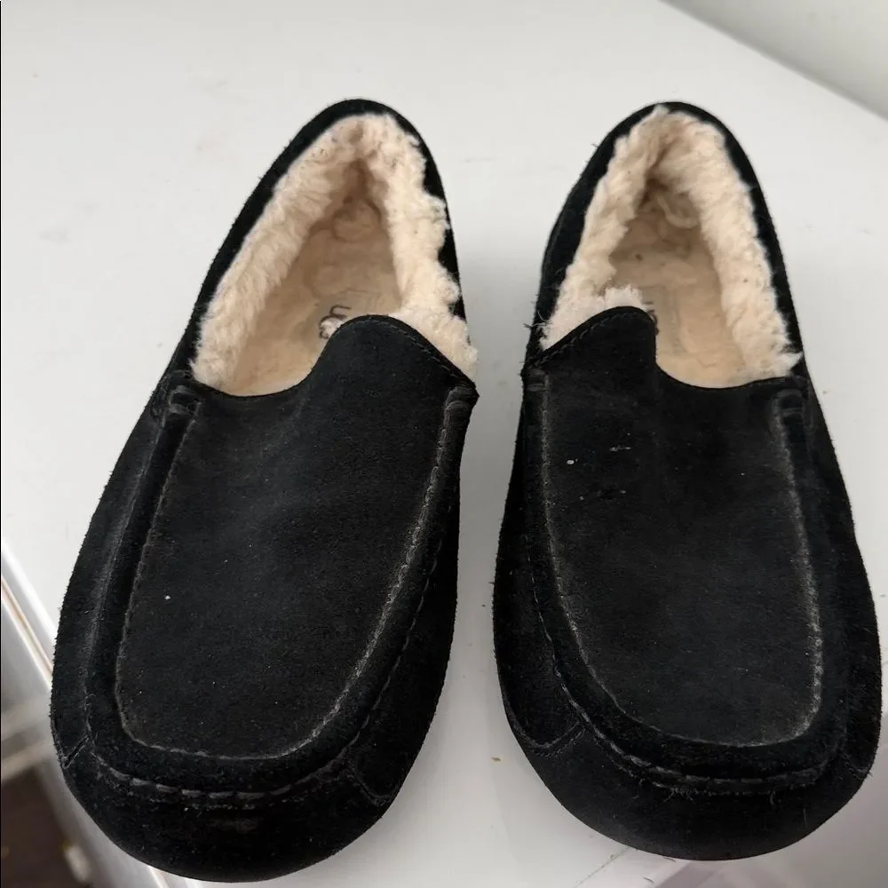 UGG Black Slippers Suede Slip On Wool Lined , size 11 men